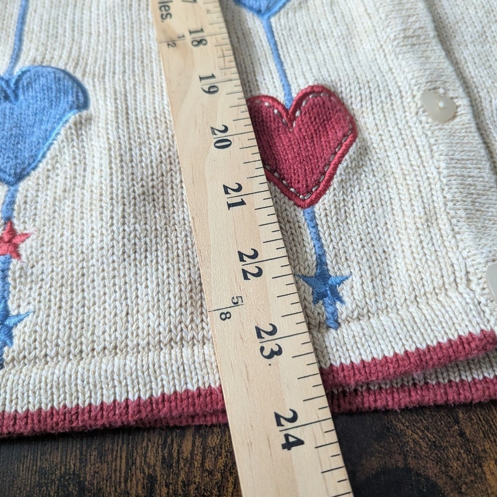 Vtg Cardigan Tan Heart Embroidered Button Front Sz M Grandmacore Valentines Day - Picture 7 of 7